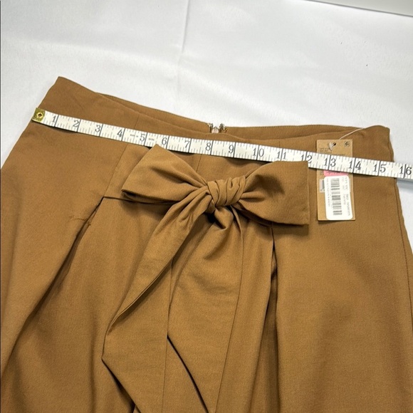 Daniel Cremieux Brown Capris with Tie Waist - Picture 3 of 8